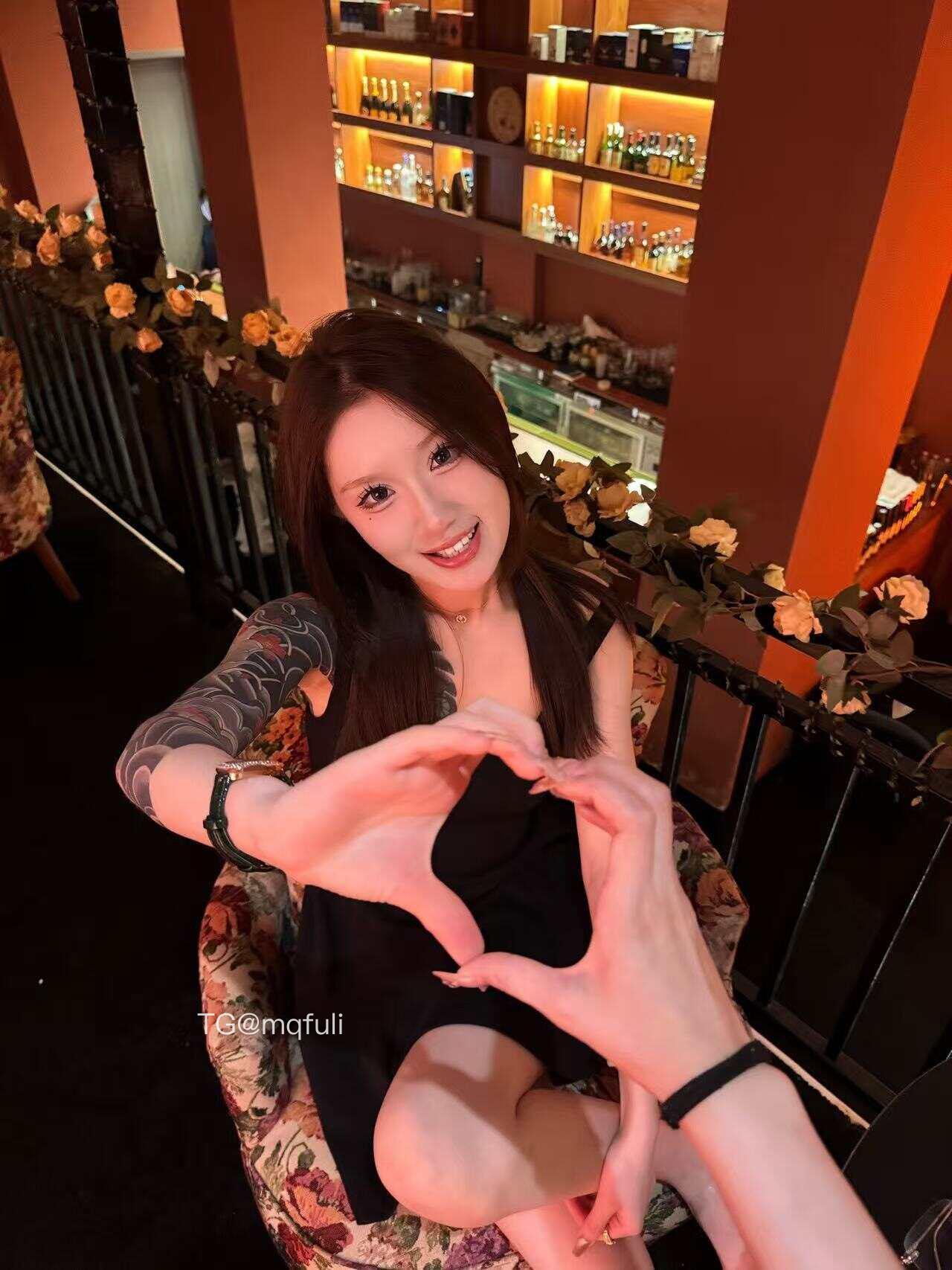 抖音 讨厌坏男人 岛遇 NO.001期 【39P16V】最新至：2025.6.17