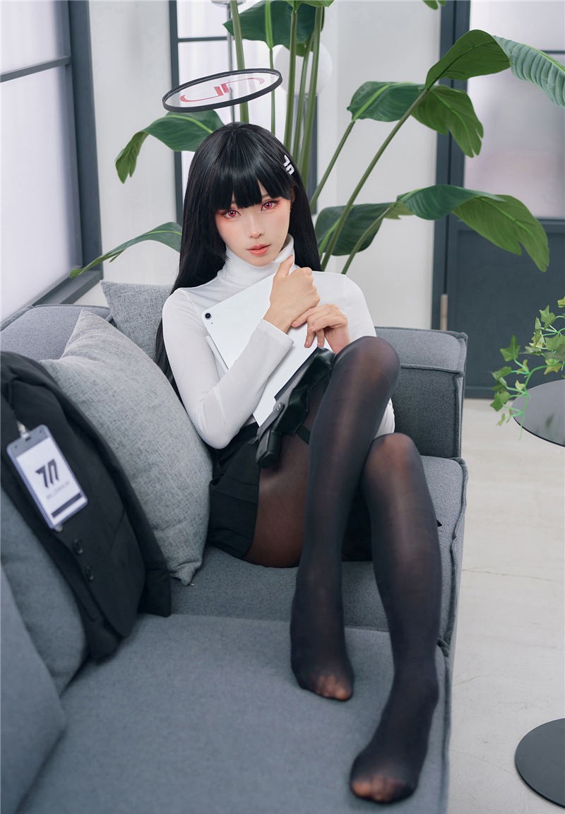 ElyEE子 2025年07月Patreon订阅 B Tsukatsuki Rio 調月莉音 [26P-48MB]