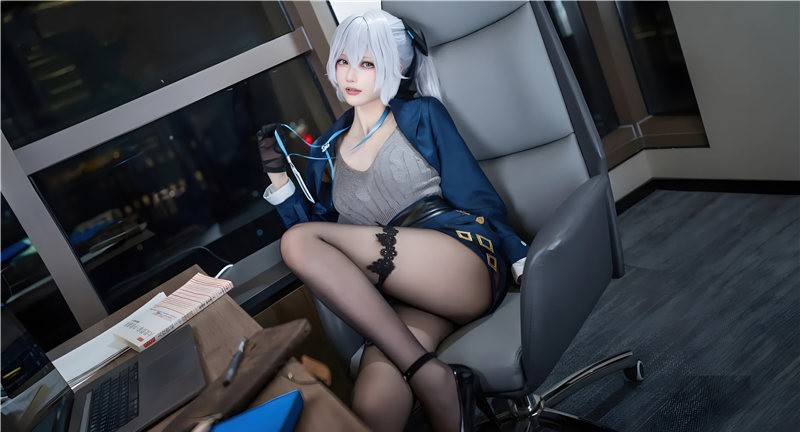 花兮_honoka 布洛妮娅大鸭鸭  [10P-44MB]