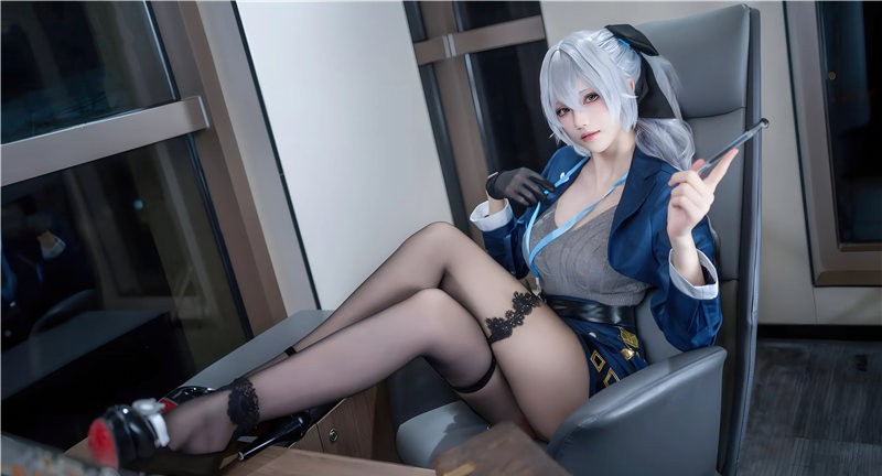 花兮_honoka 布洛妮娅大鸭鸭  [10P-44MB]