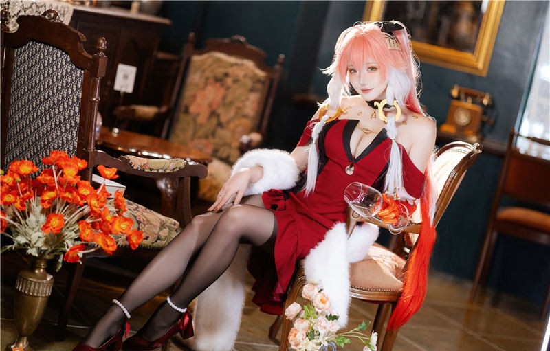 瓜希酱 长离必胜客 [18P-75.2MB]