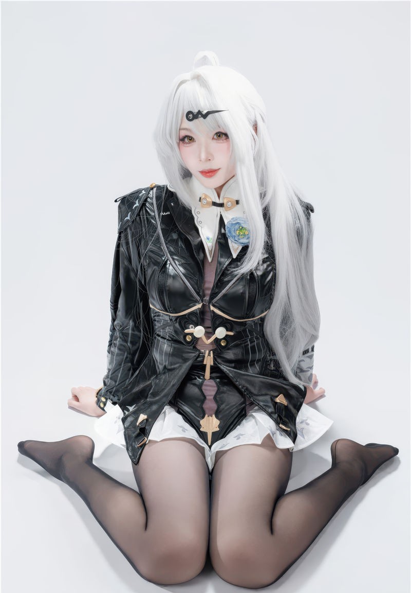 轩萧学姐  绝区零 仪玄 墨形影踪+OL[100P-319M]