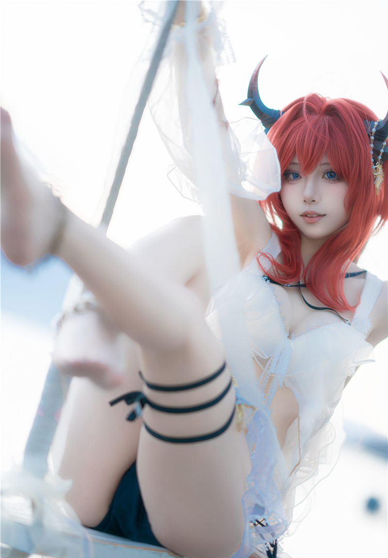 纸悦Etsu_ko 明日方舟 史尔特尔 泳装 [37P-407MB]