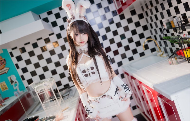 神楽坂真冬 毛绒白兔 [75P2V-318MB]