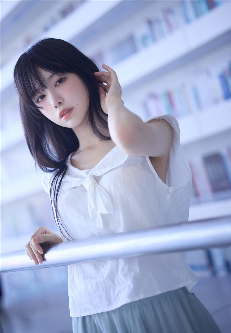 Shika小鹿鹿 图书馆[16P-295M]