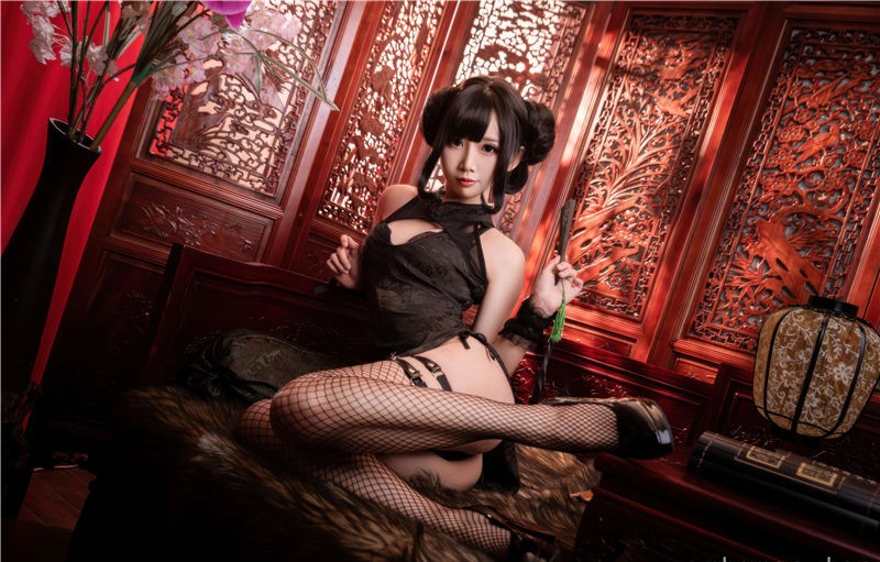 面饼仙儿 魔女旗袍[33P-322MB]