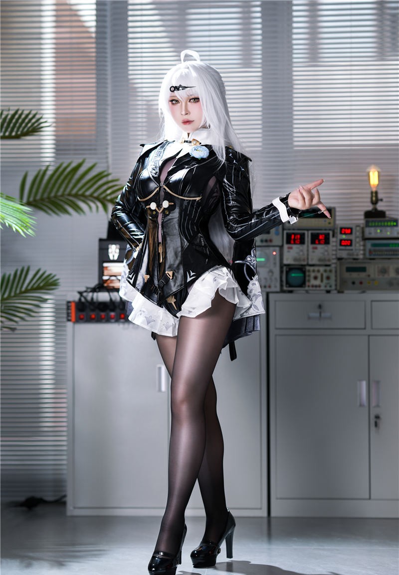 半半子 儀玄師匠[51P4V-422M]