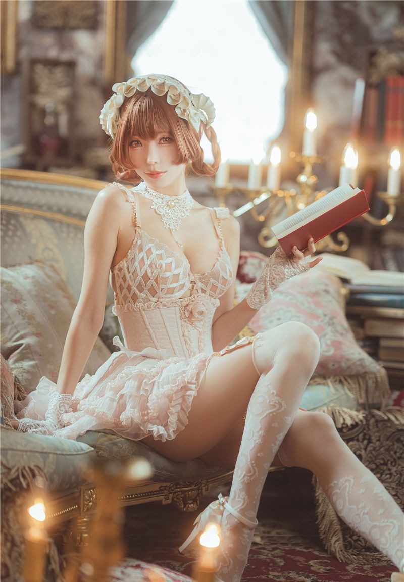 ElyEE子 Book Witch 書本魔女 [33P4V-148MB]