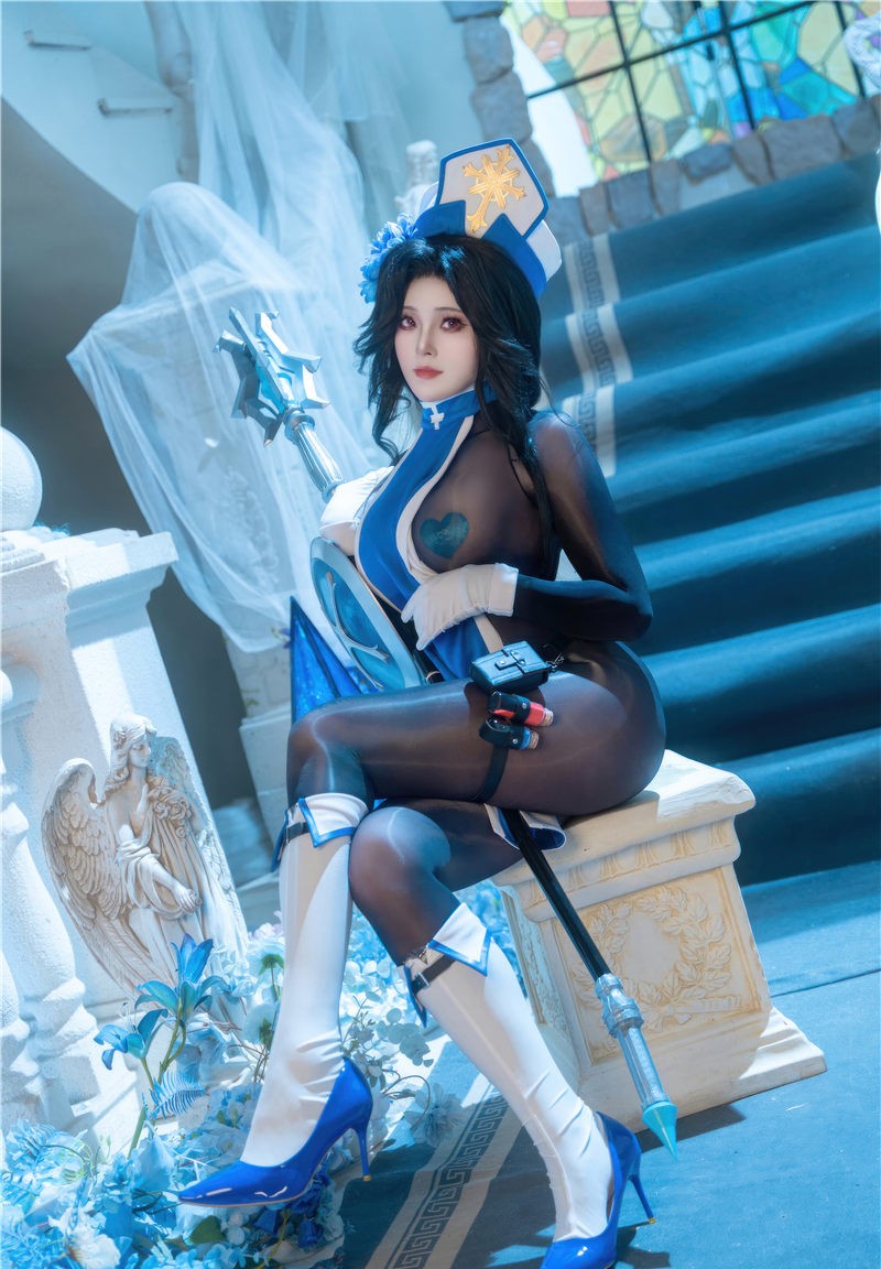 Natsuko夏夏子 NIKKE 梅登·冰玫瑰[71P-662M]