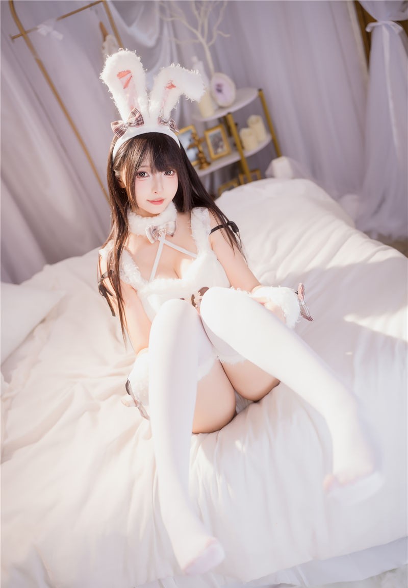 神楽坂真冬 毛绒白兔 [75P2V-318MB]