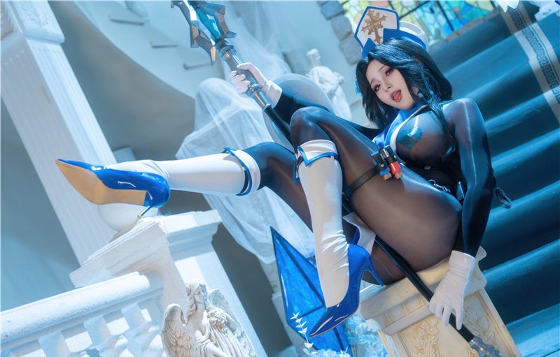 Natsuko夏夏子 NIKKE 梅登·冰玫瑰[71P-662M]