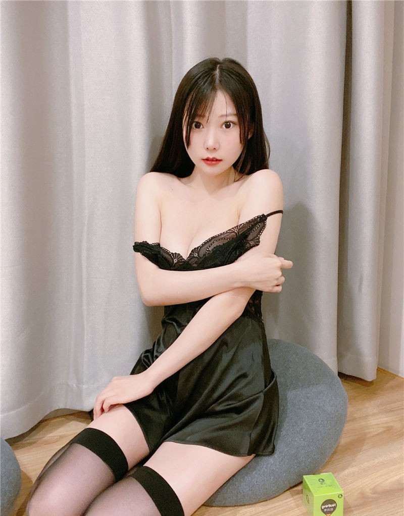 香草喵露露 大象 黑色掉代睡衣[25P-76M]