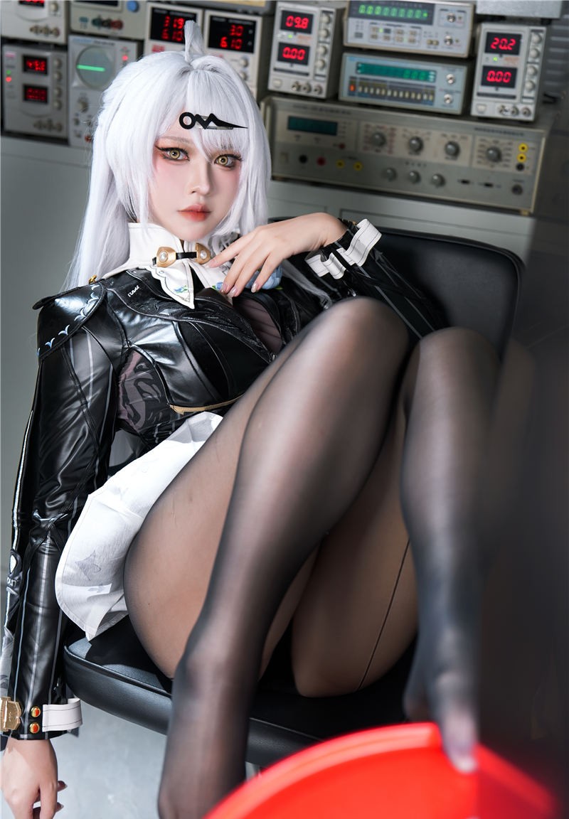 半半子 儀玄師匠[51P4V-422M]