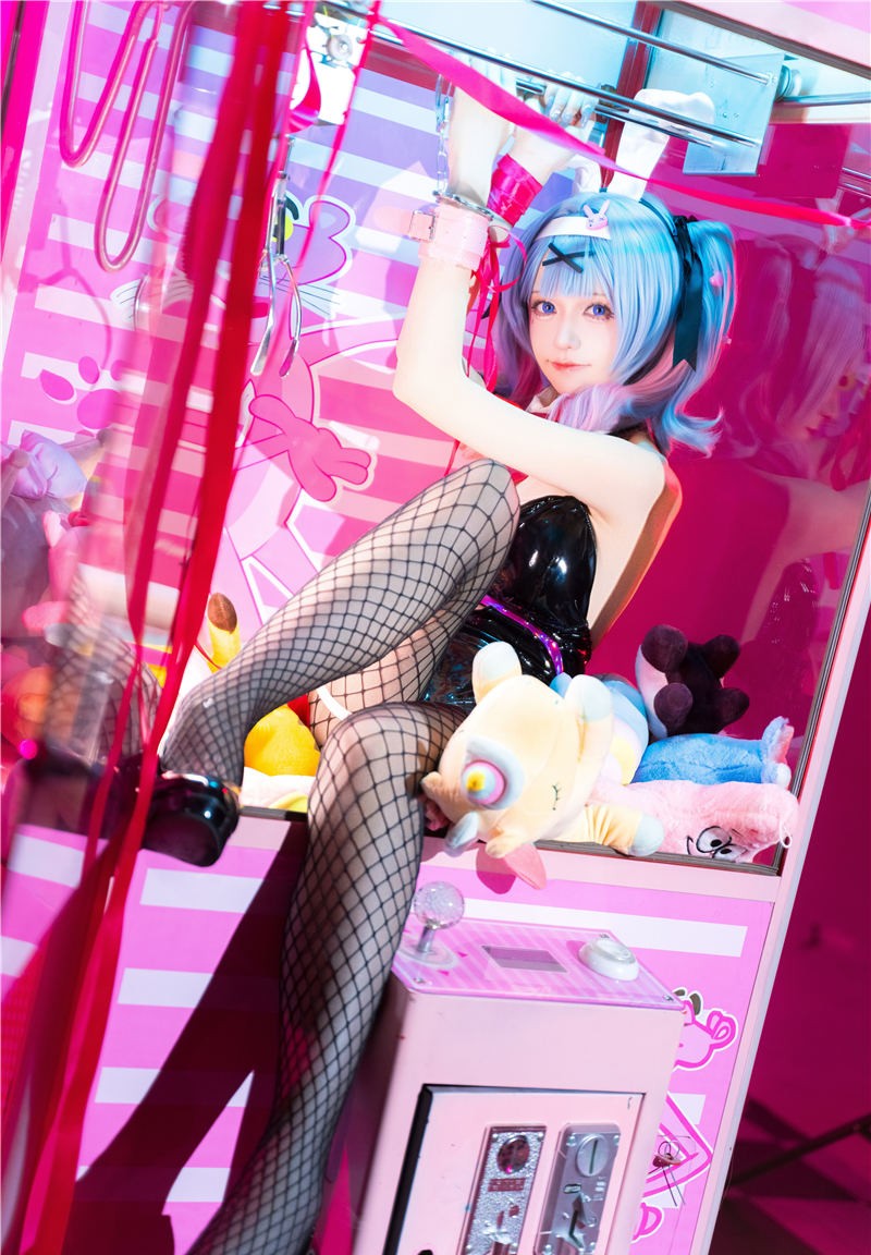 双木扶苏 兔子洞[18P-692M]