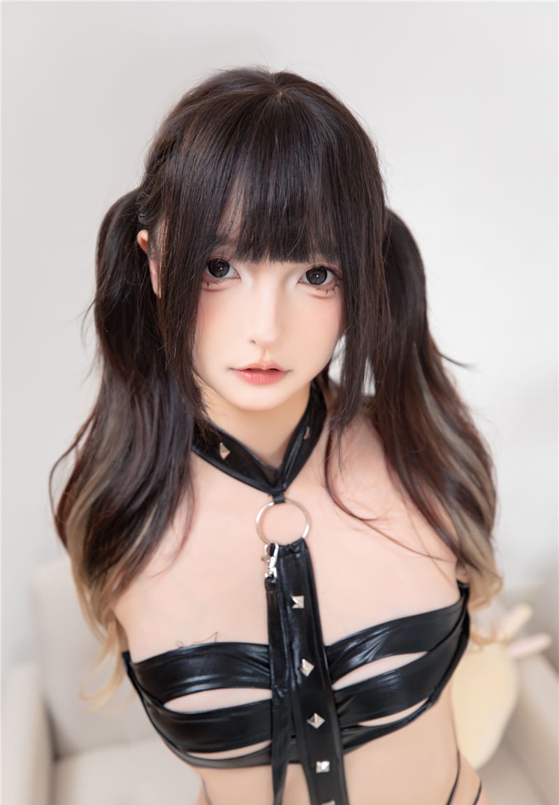 神楽坂真冬 束手束脚 [75P2V-297M]