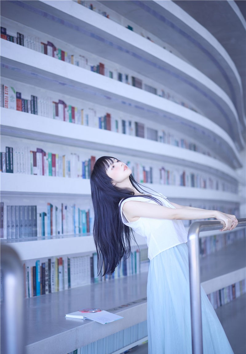 Shika小鹿鹿 图书馆[16P-295M]