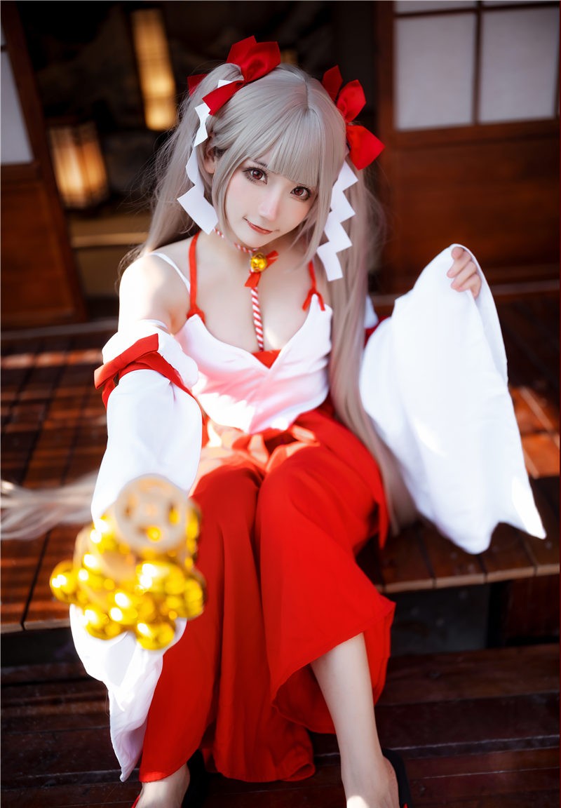 是三不是世w 碧蓝航线 可畏巫女[21P-566M]