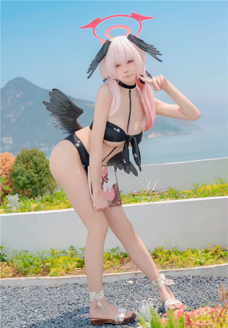 咬一口兔娘 下江小春 泳裝 [96P-2V2.40GB]