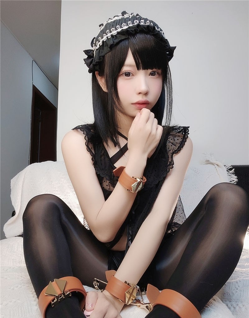 十万珍吱伏特 白咝兔女郎[60P-117M]