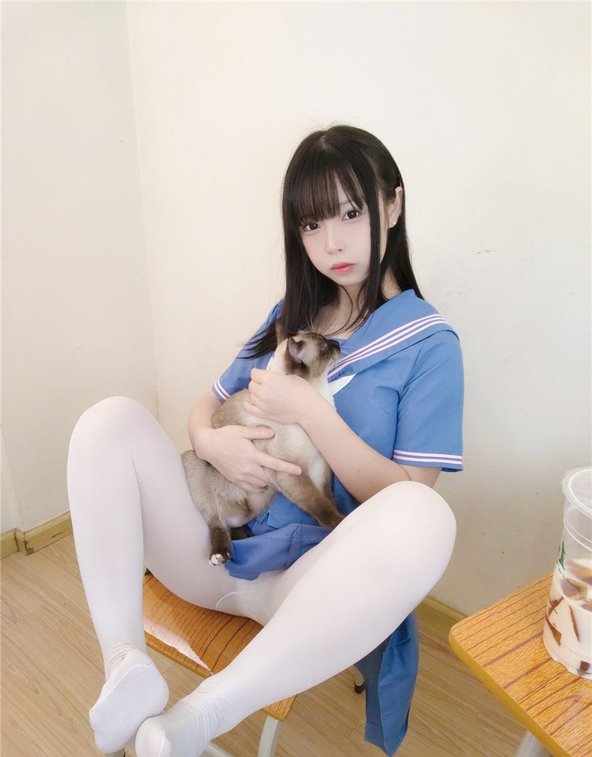 十万珍吱伏特 撸猫日记[102P1V-306M]