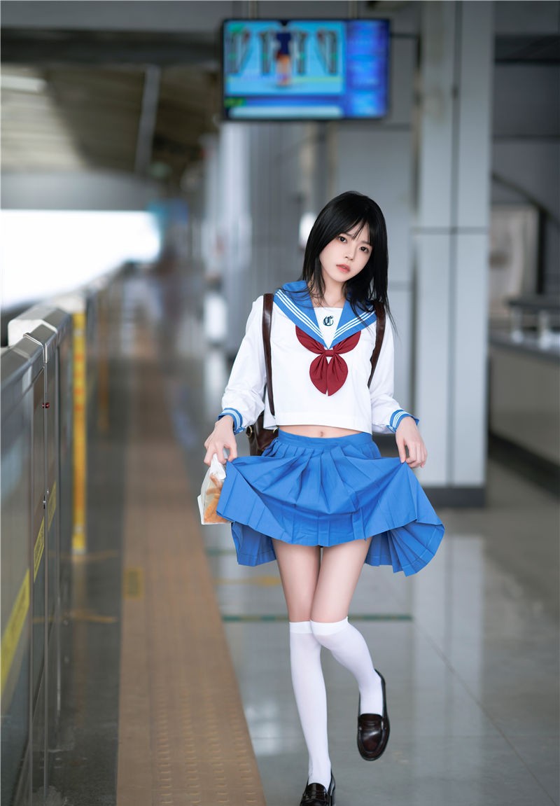 桜桃喵 地铁JK [33P-527MB]