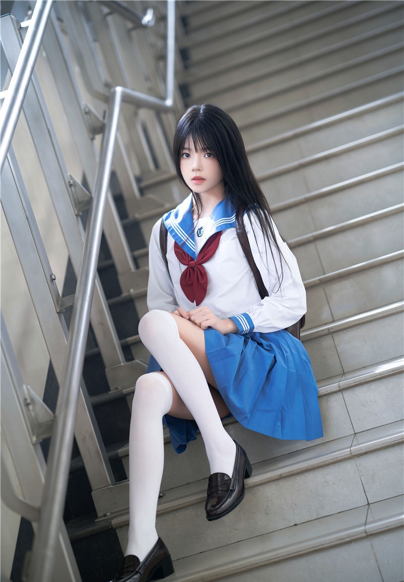 桜桃喵 地铁JK [33P-527MB]