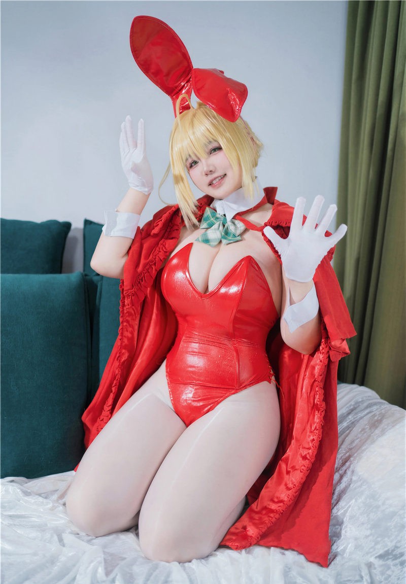 阿半今天很开心 FGO 尼禄圣诞节[71P-580M]