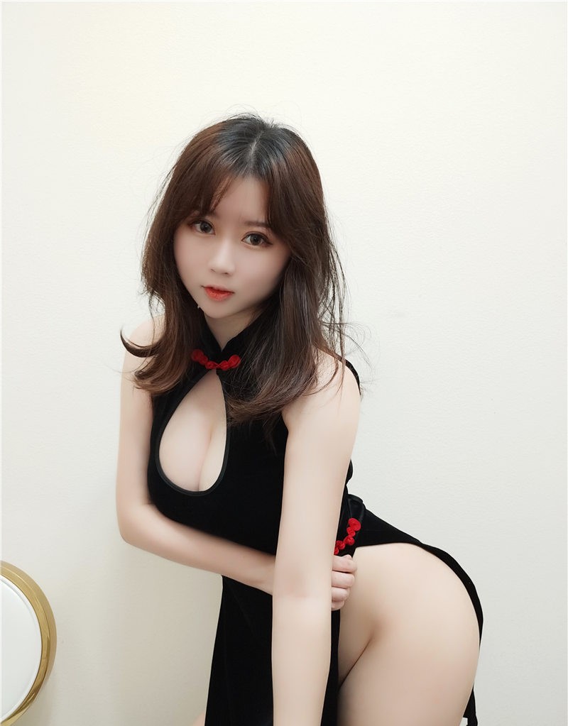 是依酱吖 黑色旗袍[25P-50M]