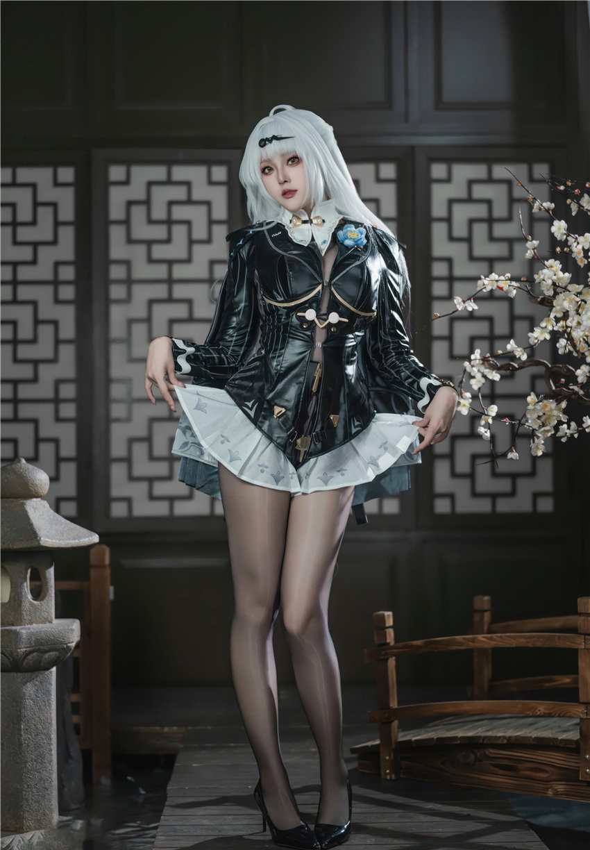 Natsuko夏夏子 仪玄-墨形影踪[86P-563M]