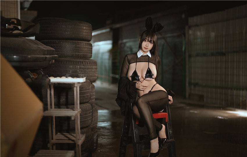 浅安安 逆兔女郎 [71P-1000M]
