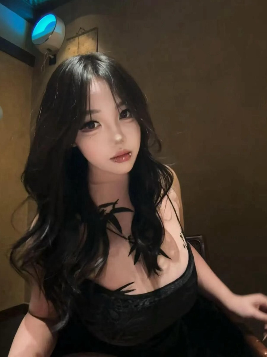 【趣岛】抖音伤感d欣（伤感欣的秘密基地）合集【28P 24V】