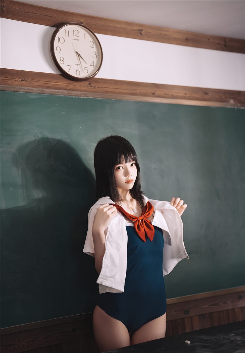 桜桃喵 教室死库水[48P-434M]