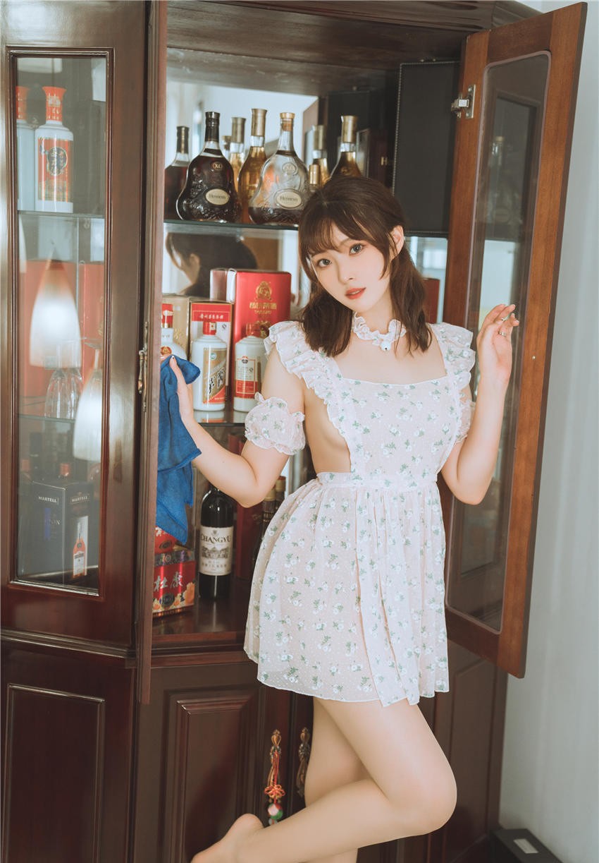 Natsuko夏夏子 碎花围裙[55P-1V-782MB ]