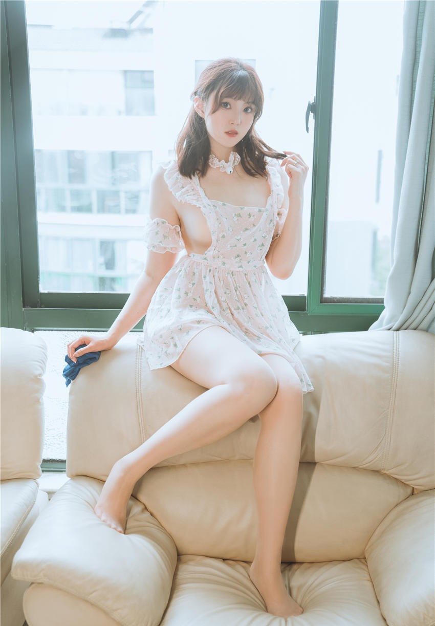 Natsuko夏夏子 碎花围裙[55P-1V-782MB ]