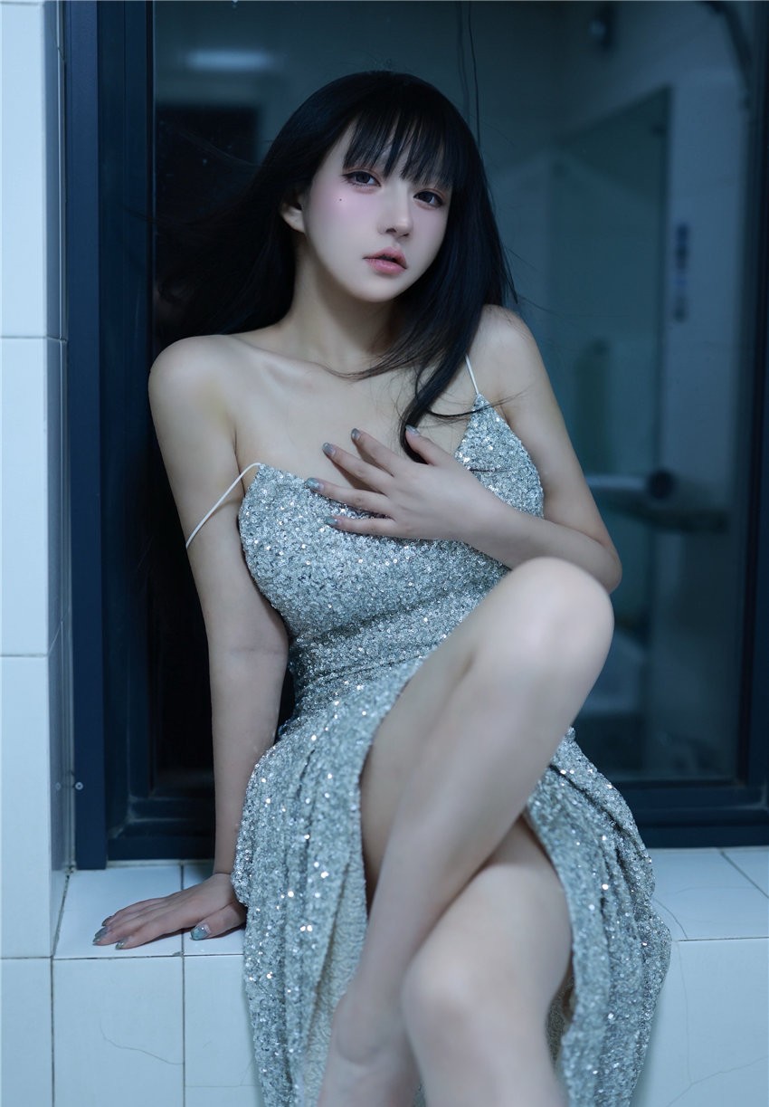韩熙子Hayley 浴石月光 [13P-60M]