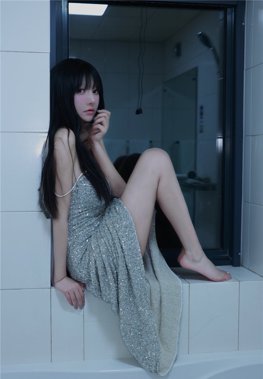 韩熙子Hayley 浴石月光 [13P-60M]