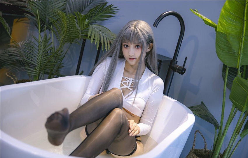 Luisa_零纱 浴刚湿身黑咝[24P-412M]