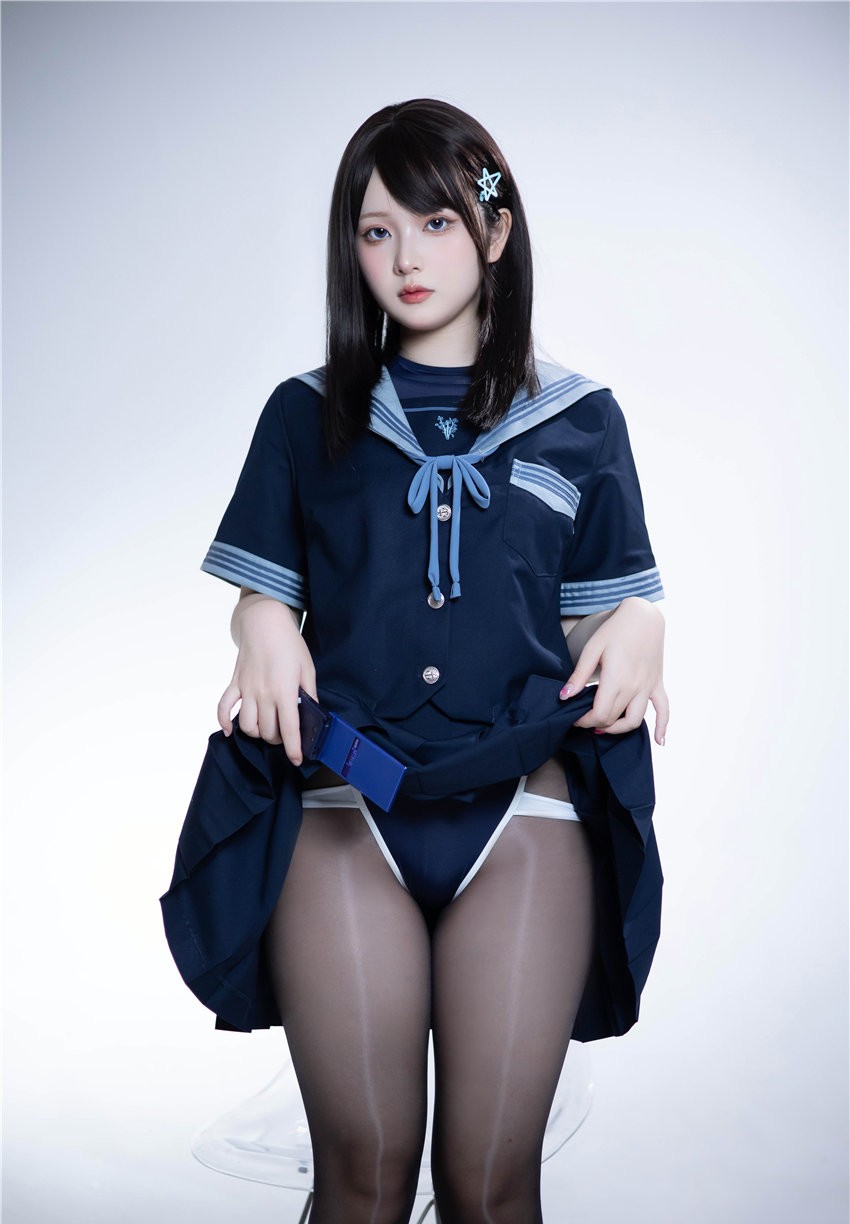 屿鱼 竞泳 [28P-108MB]