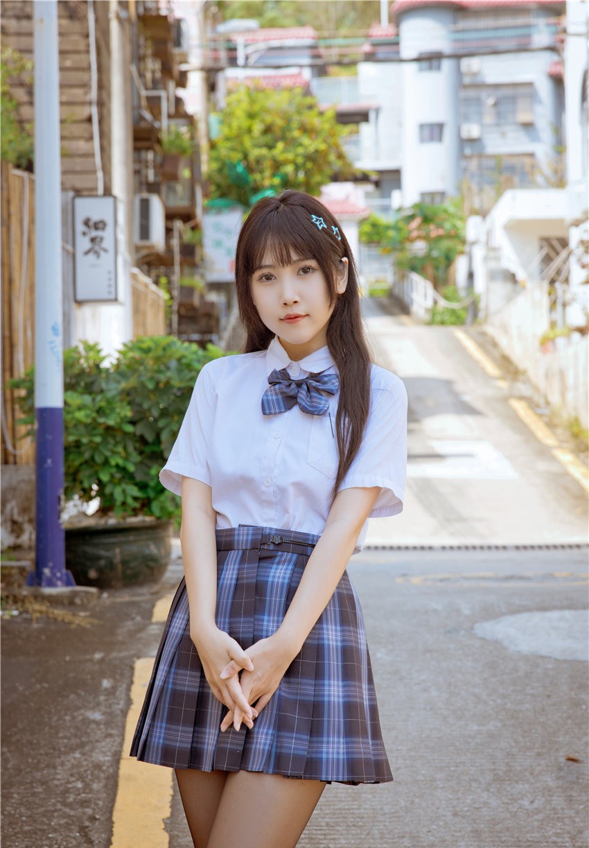 不呆猫 泳衣jk学没 [59P1V-1.30GB]