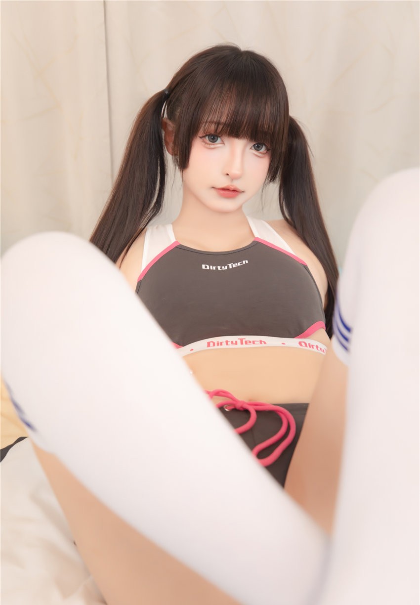 神楽坂真冬 伸展少女 [75P2V-254MB]