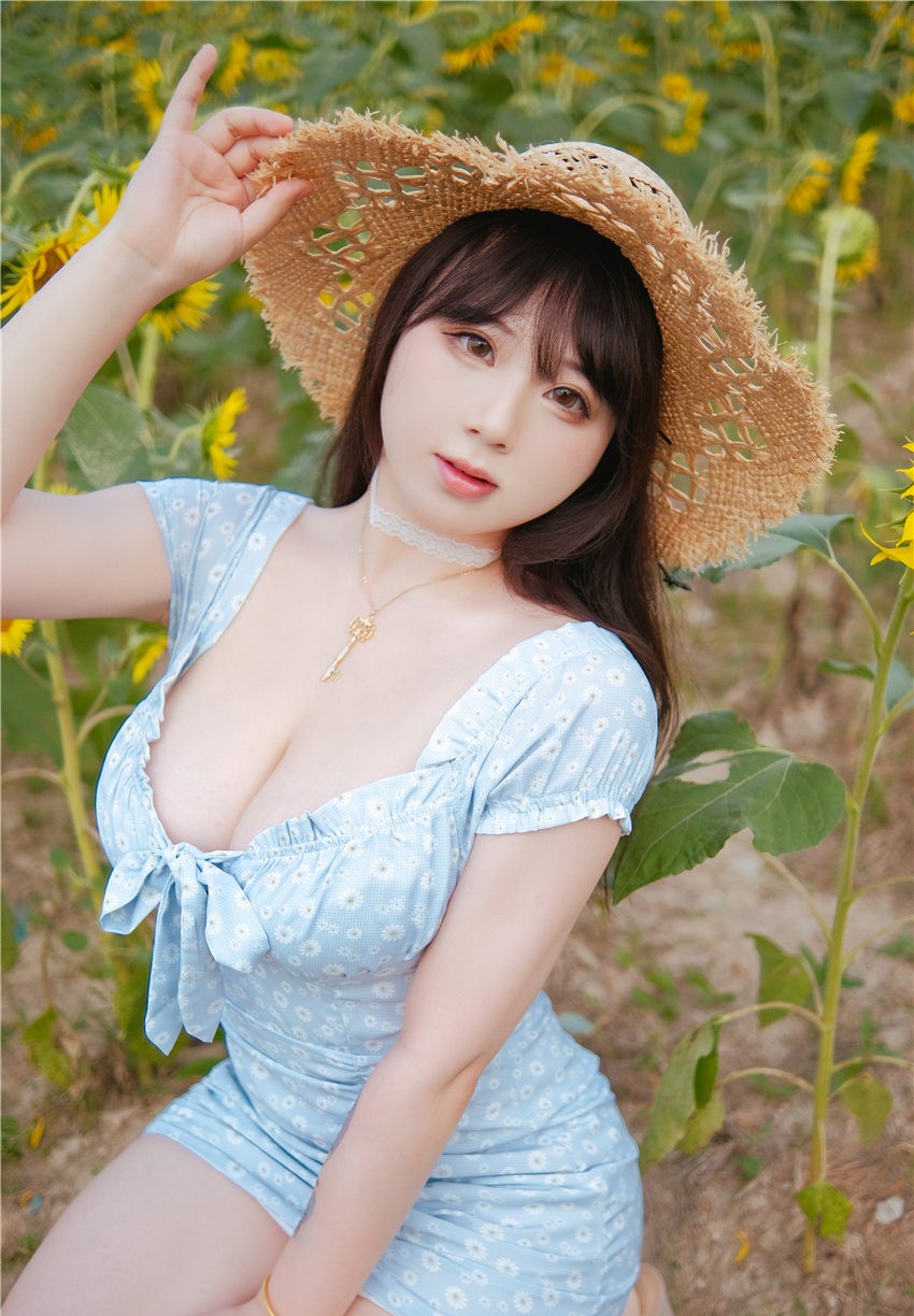 皮皮奶 彼女向日葵[35P-251MB]