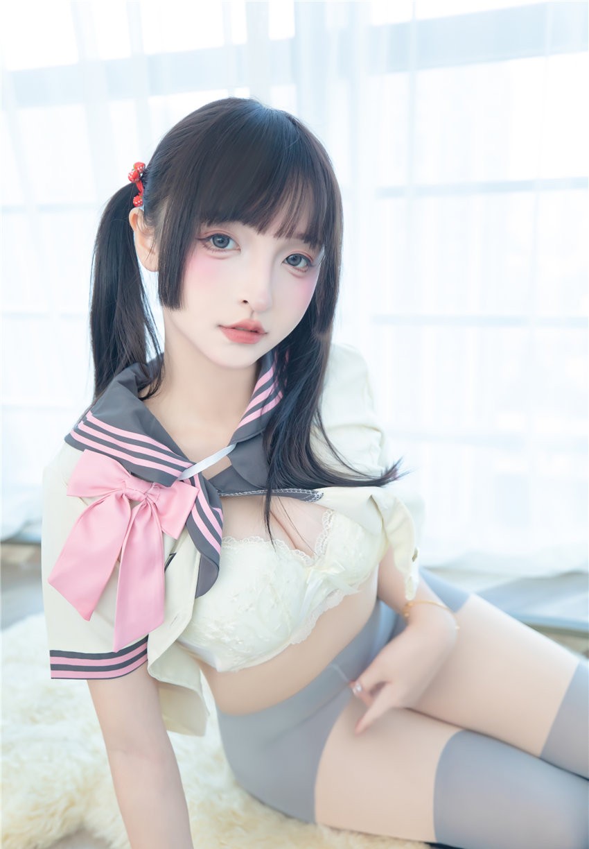 神楽坂真冬 放课后的秘密 [75P2V-379MB]