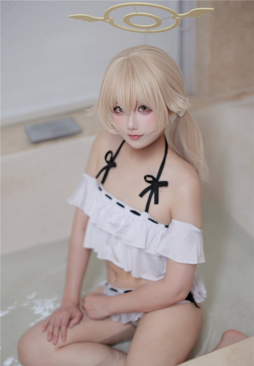 lunananya 蔚蓝档案 阿慈谷日富美泳装[26P-127M]
