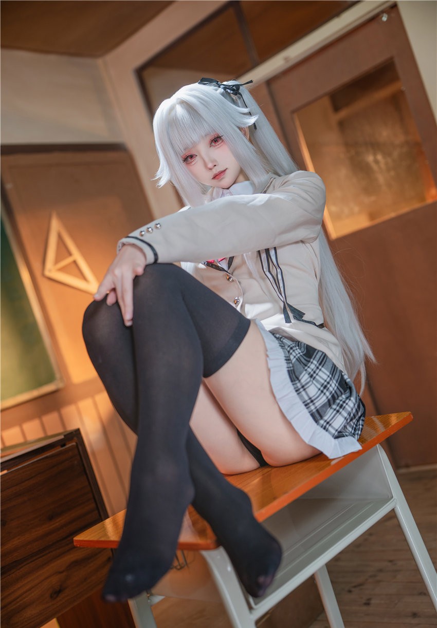 大大卷卷小卷 美少女万华镜 校服 [29P-154M]