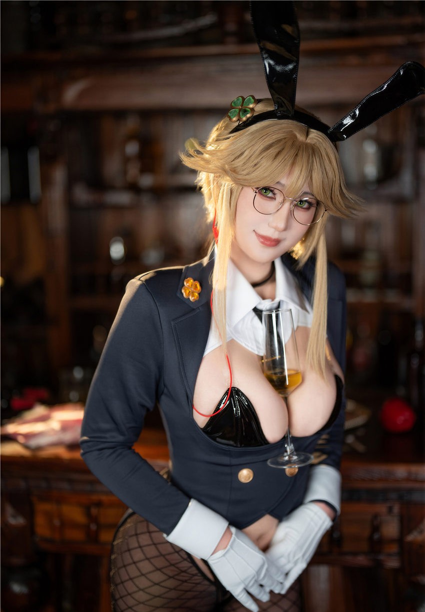 星澜是澜澜叫澜妹呀 Nikke 爱德·特务兔女郎[71P4V-1.99G]
