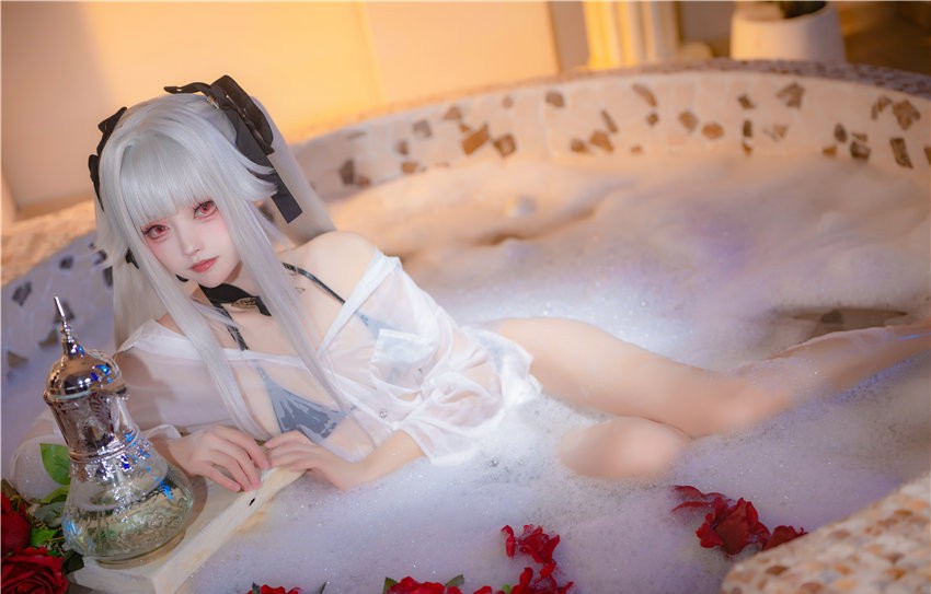 大大卷卷小卷 美少女万华镜 水池 [34P1V-994M]