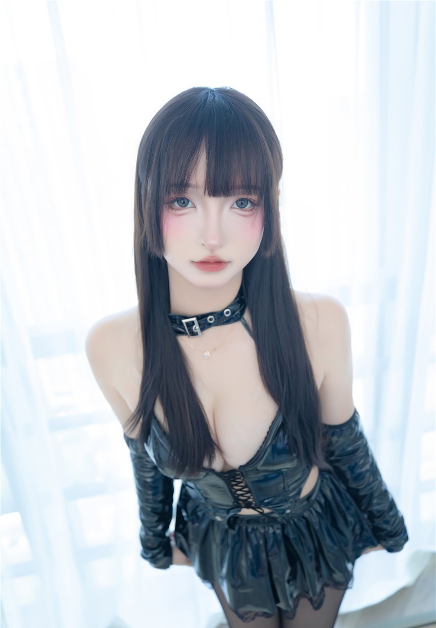 神楽坂真冬 美脚调焦 [75P2V-246MB]
