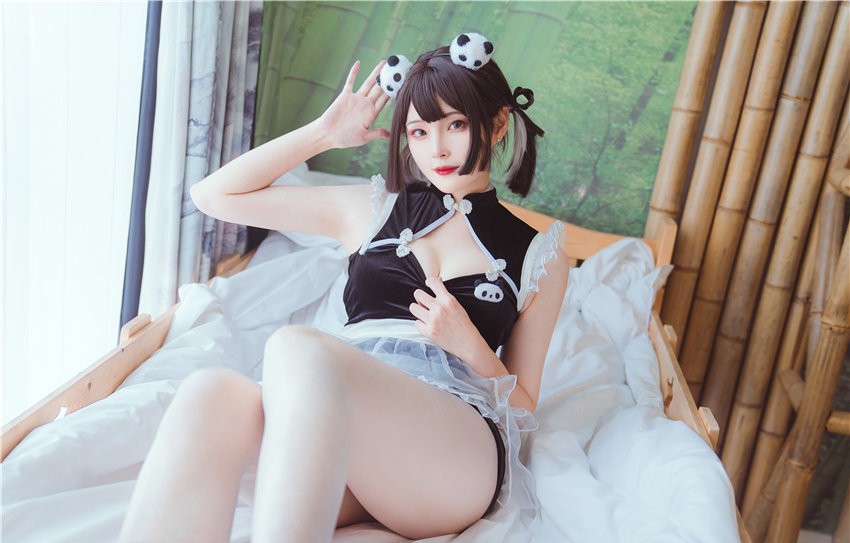 Natsuko夏夏子 熊猫钕普[64P1V-851MB]
