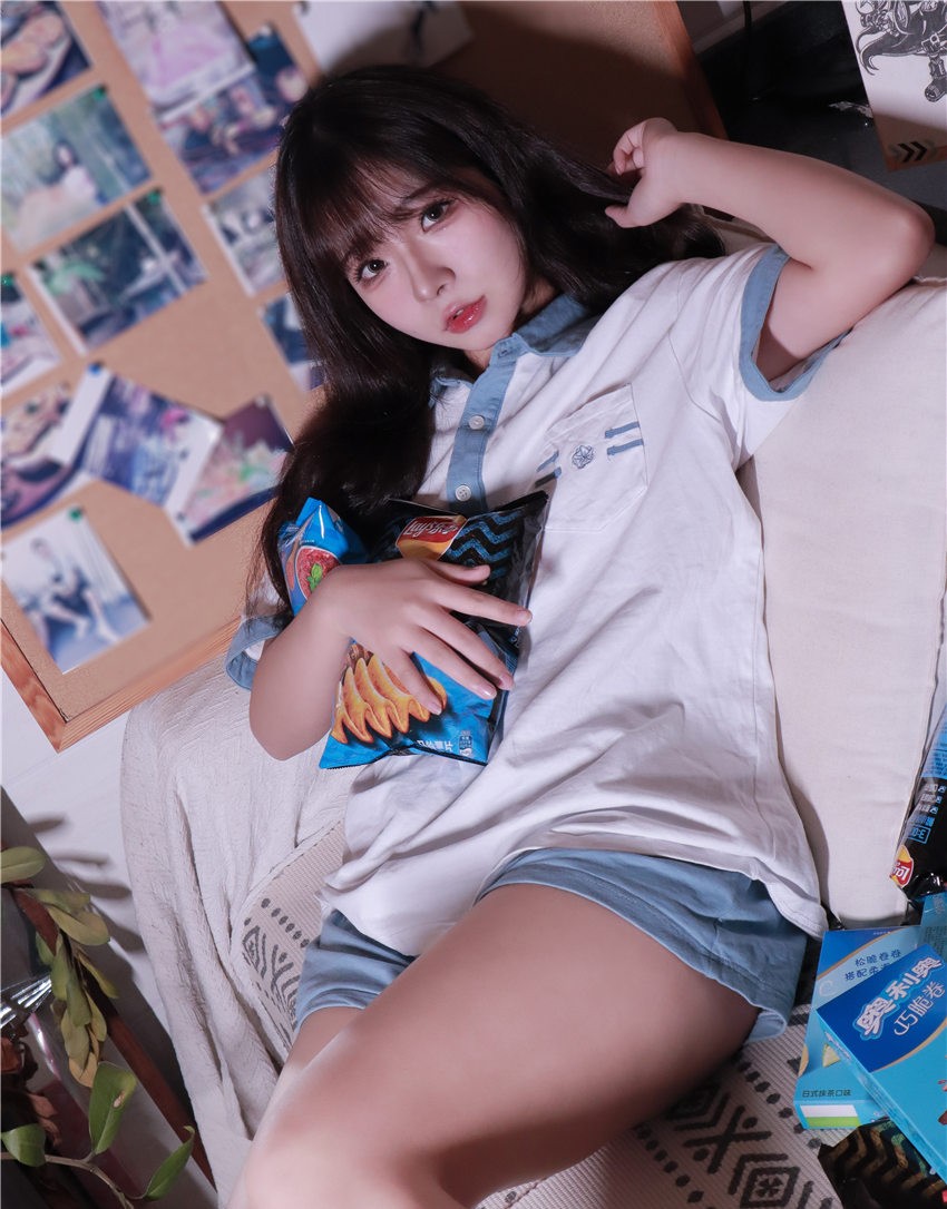 yuuhui玉汇 蓝白条少女 [81P-807MB]
