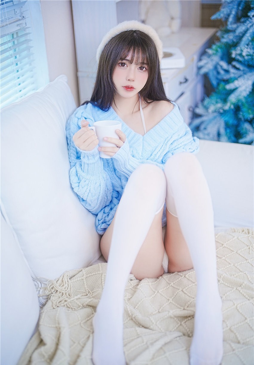 Tina很妖孽呀 蓝色秋冬毛衣[27P-168MB]